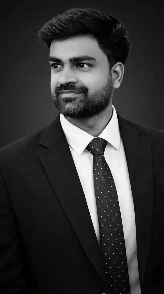 Potret Deepak Saini, Co-Founder, Direktur & Chief Technology Officer